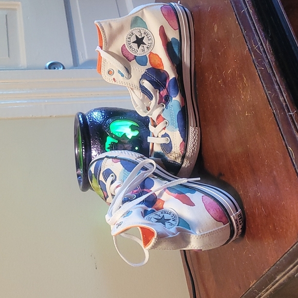 Converse All Star Chuck Taylors 6. (Fits like a 7.5)Multi Colored. - Picture 1 of 8